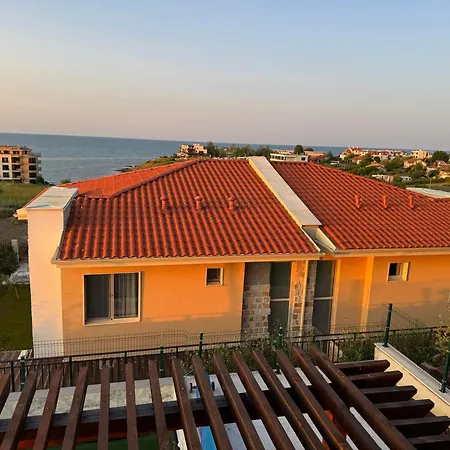 Луксозна вила Casa Azzuro Luxury With Heated Pool & Jacuzzi *